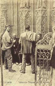 1 910 Labradores En El Tribunal De Las Aguas De La Vega De Valencia J F Historia De Valencia Fotografia Antigua Fotos Antiguas