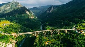 Есть каменистые, галечные и песчанные. Ä'urÄ'evica Tara Bridge In Northern Montenegro Places To Visit Cool Places To Visit Montenegro Mountains