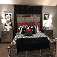 Black And Red Room Decor Ideas Pin By Madonna Porter On Decor Ideas Black Bedroom Decor Red Bedroom Decor Silver Bedroom