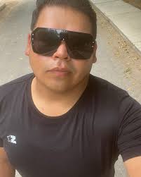 Aaron Lemus (@aaron.enano) • Instagram photos and videos