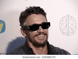 James franco : résultats (1,5 millier) d'images libres de droits, de photos  de stock et d'illustrations