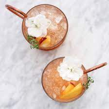 Summer Whiskey Cocktail Peach Thyme Whiskey Smash Summer Cocktail Ideas Cocktail Recipes Easy Summer Cocktail Recipes Whiskey Smash