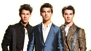 They were originally from wyckoff new jersey, where kevin. Comeback Single Aiming For No 1 On Chart Sucker Jonasbrothers Jonas Brothers Nick Jonas Young Jonas