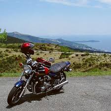 rrdss1946 さんのinstagramをピンしています 天気が悪くツーリングへ行けないので過去picを投下 gpz750の前に乗っていたzephyr1100で伊豆箱根スカイラインへツーリングに行った時 相模湾をバックに撮った写真 instagram posts instagram kawasaki