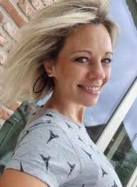 Témoignage de Angel, qui vit exclusivement de jolimoi et à quitté son  patron grâce à notre activité ! Merci pour ton partage 🙏🏼 « Hello, moi  c'est Angel, j'ai 39ans , je