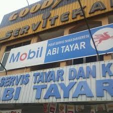 Tyre repair service, air cond service, engine oil changing service, car service. Pusat Tayar Servis Abi Loja De Autopecas E Acessorios