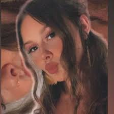 Alyssa Staton (alyssuhbabe)