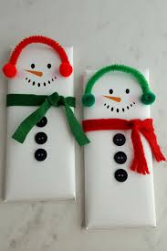 Download and print the candy bar wrappers and cut them out to fit your candy bars. Snowman Candy Bar Wrapper Printable The Centsable Shoppin