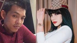 Sempat Heboh, Kini Dikabarkan Telah Bercerai dengan Koh Apex, Ini Jawaban  Dinar Candy