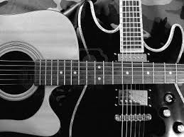 Dua Jenis Alat Musik Gitar Yaitu Akustik Dan Elektrik Punya Perbedaan Khusus Gitar Elektrik Lebih Tebal Daripada Gitar Akust Gitar Akustik Senar Gitar Akustik
