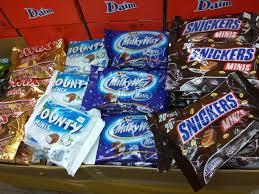 Pastu aku dan dini pun bergerak menuju ke kl.hahaha takde hala tuju pun sebenarnya.yang pasti kami berdua dah gatal kaki.so naik kl pun onzzz.so destinasi pertama kami adalah ruma puteh yang terletak di taman tasik titiwangsa.dah lama aim nakpi sini sebab cantikkkk dan viral kan.sampai pun dah dekat jam 3 petang so takde la ramai sangat orang.masuk je aku dan dini dah excited. Pengkalan Kubor Coklat Murah Seperti Di Langkawi