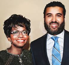 Phi Beta Kappa presents awards