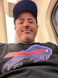 ዓውርዶ Orchardparkdiehards What needs to happen in the next 2 weeks.  #BillsMafia Offense: ·Trade 2nd 5th to o NO for Chris Olave ·Restructure  Knox, Dawkins, Oliver, .Johnson (~$22-27M)- ~$11M from Curtis Samuel