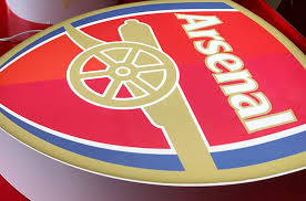 The club badge is located on the left hand breast with the manufacturer logo on the opposite chest. Arsenal Fc Custom Built Food Kiosk Chapmans Classic French Vans