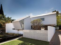 Oaktree realtors is here to serve our customers through honesty, loyalty and ethical business practices. Oaktree Studio Mathews Associates Architects Archello