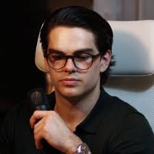 Louis Key's Instagram, Twitter & Facebook