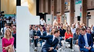 Nummer 7 op de lijst van het cda. 10 000 Cda Ers Mochten Niet Stemmen Bij Verkiezing Deel Betaalde Contributie Te Laat Politiek Tubantia Nl