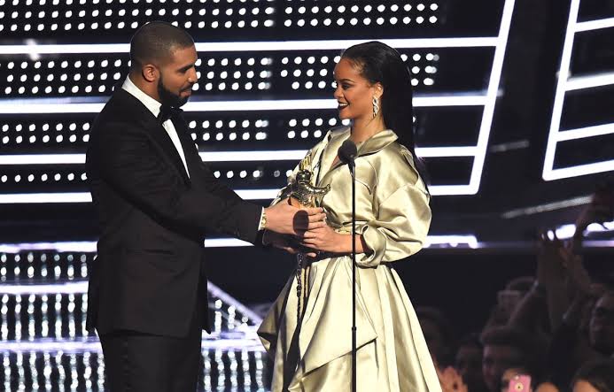 Rihanna admits she doesn't have a 'friendship' with Drake anymore, says she  was 'uncomfortable' during his VMAs speech – New York Daily News