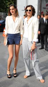 Ines De La Fressange With Daughter Nine Marie D Urso Paris Couture Week July 2015 Couture Week French Style Clothing Style