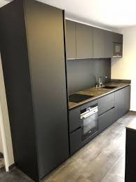 Retrouvez Des Realisations Installees Par Votre Cuisiniste A Lyon Et Un Nouveau Dossier Comment A Cuisine Lineaire Idee Deco Cuisine Ouverte Agencement Cuisine