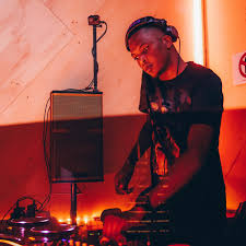 Oscar mbo was born in pretoria and raised in a kriel, mpumalanga west of witbank where he spent much of his childhood. Oscar Mbo Djoon 12 04 19 Shimza Oms Paris Edition Djoon Club Podcast Podcast Podtail