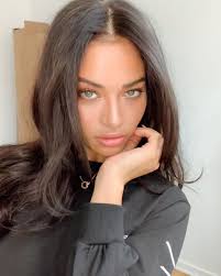 Now this is a hairstyle! Shanina Shaik On Instagram You Re My Butterfly Sugar Baby Makeup By Tobimakeup Hair By Michaelsilvahair Baby Makeup Shanina Shaik Hair