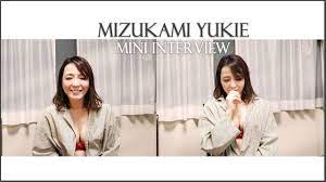 My specialty is doing it with my mouth!💦🍌 Mizukami Yukie - YouTube