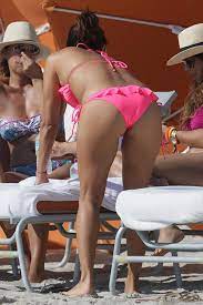 Eva Longoria Body Shape In a Bikini