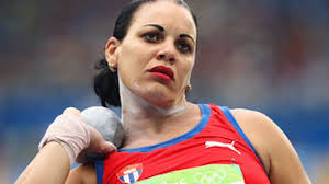 AQUI LES VA EL VIDEO DEL SALTO GANADOR DE 4.90 METROS DE LA ESTADOUNIDENSE JENNIFER  SUHR EN EL SALTO CON PERTIGA FEMENINO DEL CAMPEONATO MUNDIAL BAJO TECHO  CELEBRADO EN PORTLAND, ESTADOS UNIDOS |