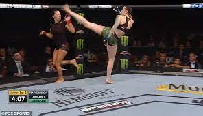 May 07, 2015 · cat zingano will not be defeated after a lifetime of hurt, there is no quit in the baddest mother alive, as ufc champion ronda rousey is about to find out. Megan Anderson Beats Cat Zingano After Big Toe Penetrates Eye Socket Daily Mail Online