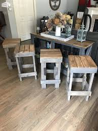 Pallet Stringer Bar Stools Look Pretty Cool 1001 Pallets Pallet Bar Diy Pallet Furniture Outdoor Diy Bar Stools