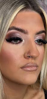 Shardie Burns, Makeup Artist