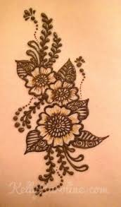 While bloomed flowers are the preferred choice for most outbreaks they can be used creatively to bring a new dimension to a design. Michigan Henna Tattoo Artist Kelly Caroline Kelly Caroline Henna Flowers Tattoo Henna Tattoo Designs Flower Henna