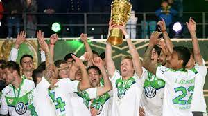 It began on 15 august 2014 with the first of six rounds and ended on 30 may 2015 with the final at the olympiastadion in berlin. Pokalfinale 2015 Bvb Vs Wolfsburg Re Live Auf Youtube Dfb Deutscher Fussball Bund E V