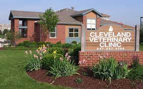 How to find the nearest animal care clinic? Home Veterinarian In South Elgin Il Cleveland Veterinary Clinic