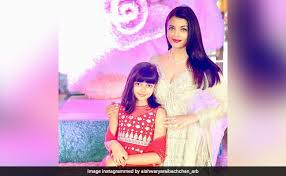 Aishwarya rai baby, aishwarya rai daughter, aishwarya rai picture, name , photo, shower, pic, latest pics, birth date, aaradhya bachchan, aaradhya, aishwarya rai aradhya, aishwarya rai daughter in. Aishwarya Rai Bachchan And Daughter Aaradhya Look Just Too Cute In This Pic