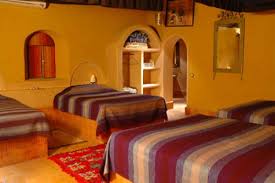 The restaurant at hotel tombouctou serves international cuisine and moroccan specialties and there is a clay oven. Hotel A Merzouga Hotel Kasbah Tombouctou Ticati Com