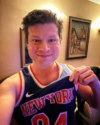 More like C'MON SON!! That's a Knicks win!