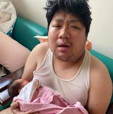 你開實況以來 哪一次打輸是統神打不好 都是別人雷你不是嗎 統神又不是今天才錯都別人的 幹你娘你們這些死酸民在指責三小 你們如果懂統神 你們就會知道 這次的椅統之戰中 統神絕對是完美的! äºžæ´²çµ±ç¥ž å¼µå˜‰èˆªfb ä¸è¦æ‹è¦é¤µå¥¶äº† å…«å¦æ–°èž
