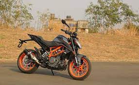 Duke 200 ktm duke 390 ktm rc 200 ktm rc 390 kymco ak550 kymco downtown 350 tcs kymco like 150i abs kymco like 150i noodoe kymco racingking 180i kymco super 8 150 prices are subject to change without prior notice. Ktm 390 Duke On Road Price In Jorhat Offers On 390 Duke Price In 2021 Carandbike