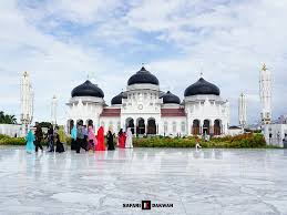 Masjid silaturrahim beralamat di jln.h.karim perum. Sejarah Masjid Raya Baiturrahman Banda Aceh By Safari Dakwah Safaridakwah Medium
