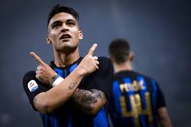 El nuevo tatuaje de lautaro martínez, el 10 de racing. Lautaro Martinez En El Equipo Revelacion De La Champions League Tyc Sports Inter De Milan Atletico De Madrid Giuseppe Meazza