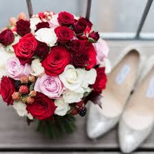 Schoner Roter Brautstrauss Blumenstrauss Hochzeit Hochzeit Brautstrauss