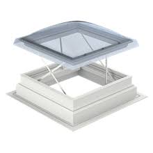 Velux Hoszigetelt Felulvilagito Kupolak Feny Es Friss Levego Lapostetos Claraboia Banheiro Claraboia Janelas No Teto
