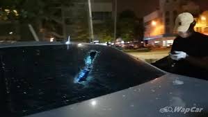 Setelah itu, aku keluar kamar dan menyiapkan makan pagi untuk kami berdua. Siapa Khianat Pecahkan Cermin 8 Kereta Di Kd Driving Range Wapcar