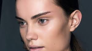 How to Contour Your Face Using Only Makeup