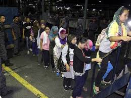 Bagaimanapun, penstrukturan semula itu tidak melibatkan levi pembantu rumah warga asing apabila kadarnya kekal rm410. Pengurangan Kadar Levi Bagi Plks Mulai 30 April