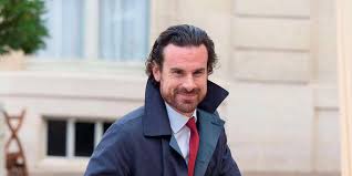 Le magazine affirme que marie drucker et son compagnon, mathias vicherat, seraient sur le point de devenir parents. Exclusif Mathias Vicherat Quitte La Sncf Pour Danone Le Point