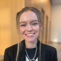 Roslyn Sylvester's Instagram, Twitter & Facebook