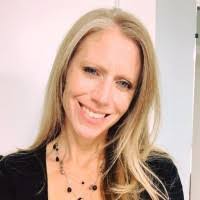 Kim Seebeck's Instagram, Twitter & Facebook